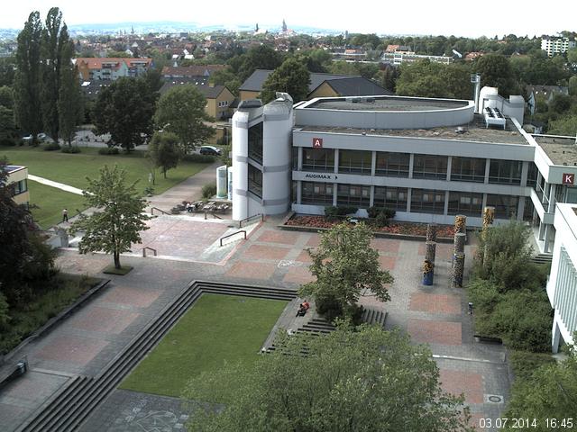 Foto der Webcam: Verwaltungsgeb&auml;ude, Innenhof mit Audimax, H&ouml;rsaal-Geb&auml;ude 1