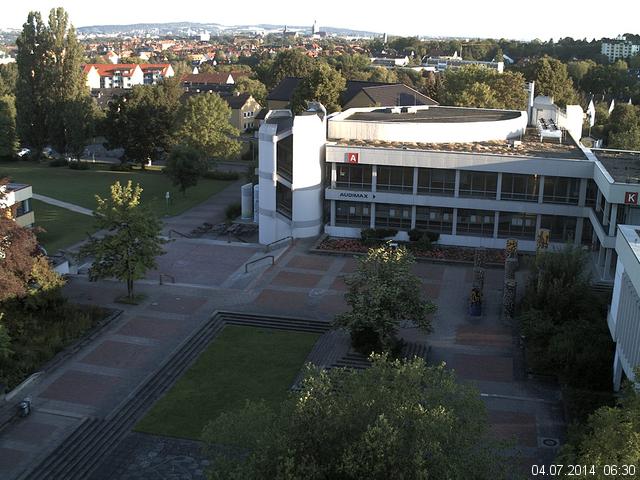 Foto der Webcam: Verwaltungsgeb&auml;ude, Innenhof mit Audimax, H&ouml;rsaal-Geb&auml;ude 1