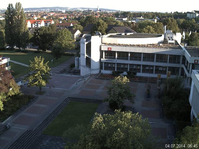 Foto der Webcam: Verwaltungsgeb&auml;ude, Innenhof mit Audimax, H&ouml;rsaal-Geb&auml;ude 1