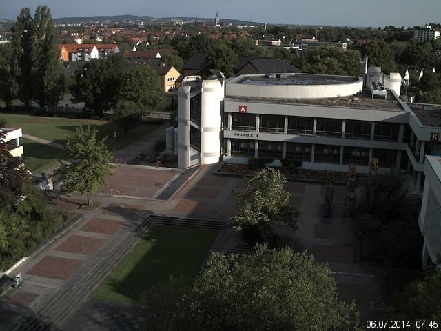Foto der Webcam: Verwaltungsgeb&auml;ude, Innenhof mit Audimax, H&ouml;rsaal-Geb&auml;ude 1