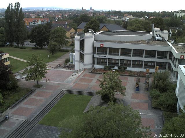 Foto der Webcam: Verwaltungsgeb&auml;ude, Innenhof mit Audimax, H&ouml;rsaal-Geb&auml;ude 1