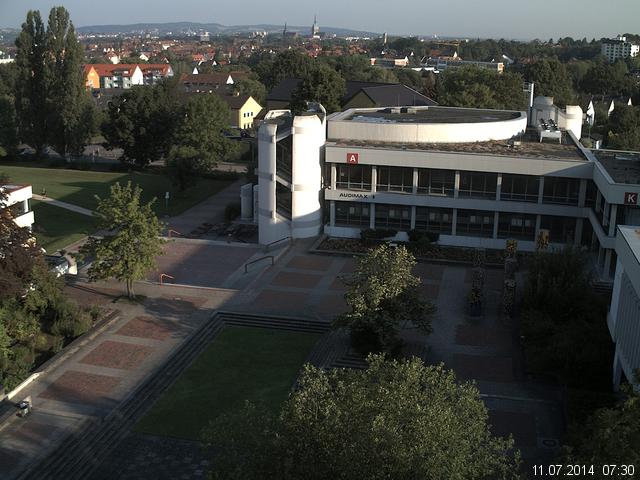 Foto der Webcam: Verwaltungsgeb&auml;ude, Innenhof mit Audimax, H&ouml;rsaal-Geb&auml;ude 1