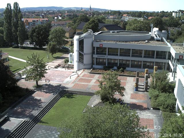 Foto der Webcam: Verwaltungsgeb&auml;ude, Innenhof mit Audimax, H&ouml;rsaal-Geb&auml;ude 1