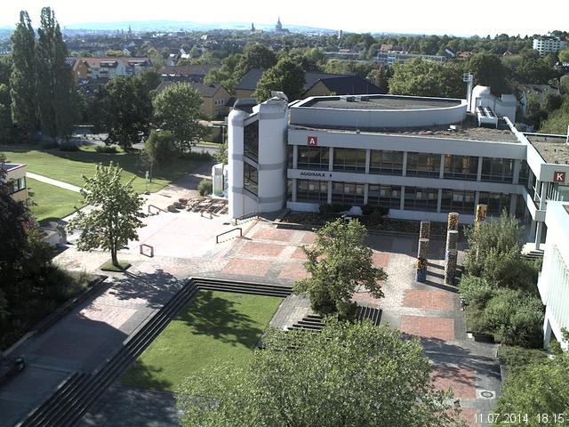 Foto der Webcam: Verwaltungsgeb&auml;ude, Innenhof mit Audimax, H&ouml;rsaal-Geb&auml;ude 1