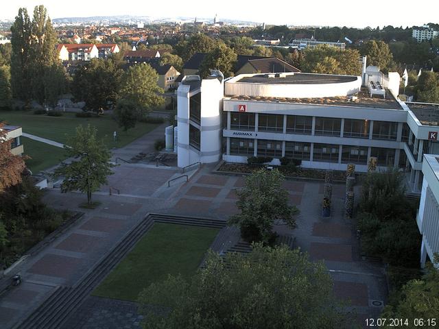 Foto der Webcam: Verwaltungsgeb&auml;ude, Innenhof mit Audimax, H&ouml;rsaal-Geb&auml;ude 1