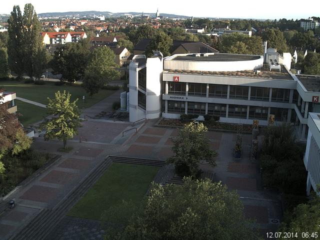 Foto der Webcam: Verwaltungsgeb&auml;ude, Innenhof mit Audimax, H&ouml;rsaal-Geb&auml;ude 1