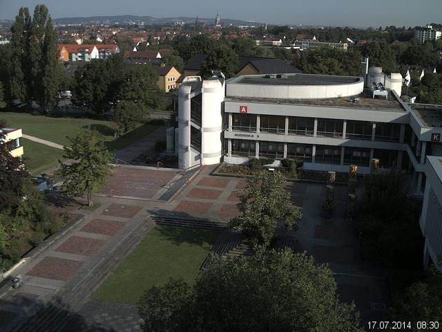 Foto der Webcam: Verwaltungsgeb&auml;ude, Innenhof mit Audimax, H&ouml;rsaal-Geb&auml;ude 1