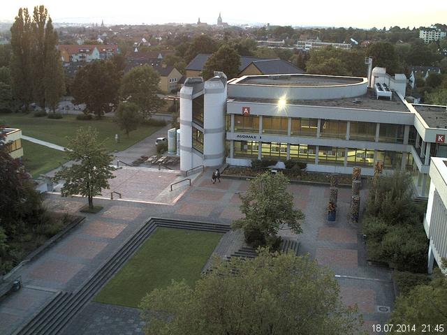 Foto der Webcam: Verwaltungsgeb&auml;ude, Innenhof mit Audimax, H&ouml;rsaal-Geb&auml;ude 1