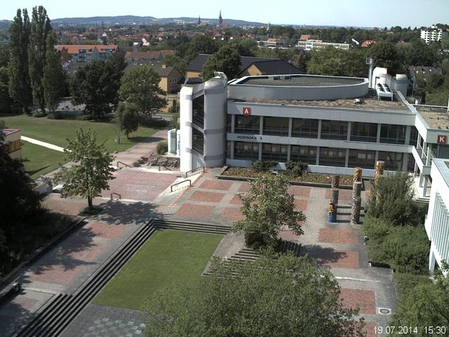 Foto der Webcam: Verwaltungsgeb&auml;ude, Innenhof mit Audimax, H&ouml;rsaal-Geb&auml;ude 1