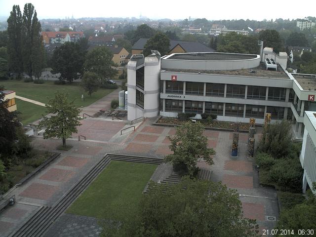 Foto der Webcam: Verwaltungsgeb&auml;ude, Innenhof mit Audimax, H&ouml;rsaal-Geb&auml;ude 1