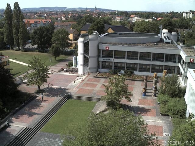 Foto der Webcam: Verwaltungsgeb&auml;ude, Innenhof mit Audimax, H&ouml;rsaal-Geb&auml;ude 1