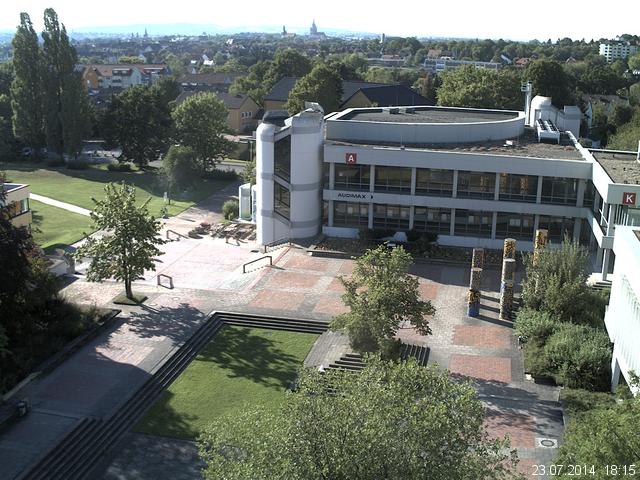 Foto der Webcam: Verwaltungsgeb&auml;ude, Innenhof mit Audimax, H&ouml;rsaal-Geb&auml;ude 1