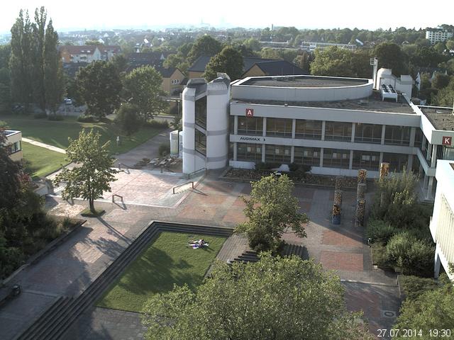Foto der Webcam: Verwaltungsgeb&auml;ude, Innenhof mit Audimax, H&ouml;rsaal-Geb&auml;ude 1