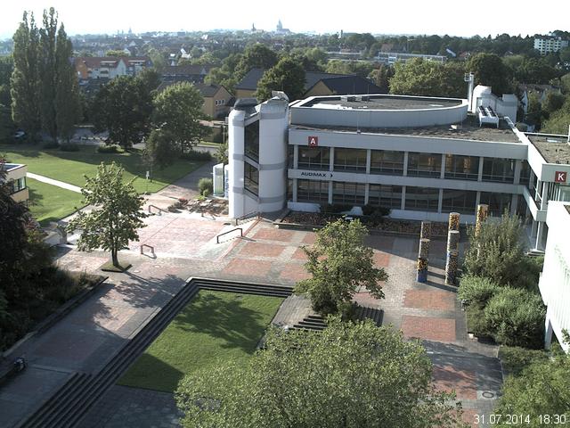 Foto der Webcam: Verwaltungsgeb&auml;ude, Innenhof mit Audimax, H&ouml;rsaal-Geb&auml;ude 1