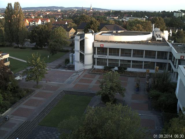 Foto der Webcam: Verwaltungsgeb&auml;ude, Innenhof mit Audimax, H&ouml;rsaal-Geb&auml;ude 1