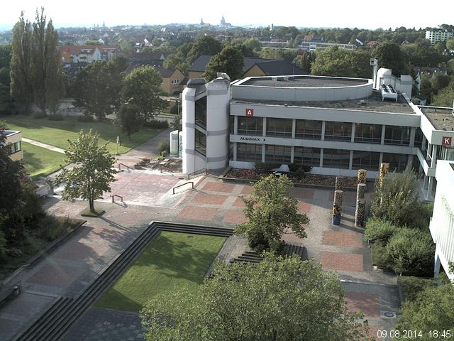 Foto der Webcam: Verwaltungsgeb&auml;ude, Innenhof mit Audimax, H&ouml;rsaal-Geb&auml;ude 1