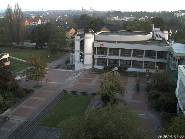 Foto der Webcam: Verwaltungsgeb&auml;ude, Innenhof mit Audimax, H&ouml;rsaal-Geb&auml;ude 1