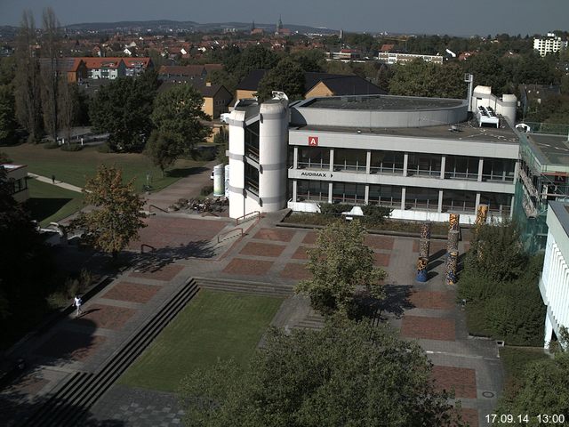Foto der Webcam: Verwaltungsgeb&auml;ude, Innenhof mit Audimax, H&ouml;rsaal-Geb&auml;ude 1