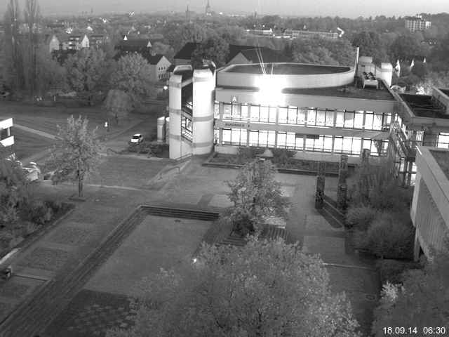 Foto der Webcam: Verwaltungsgeb&auml;ude, Innenhof mit Audimax, H&ouml;rsaal-Geb&auml;ude 1