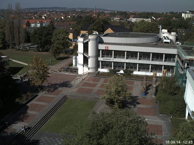Foto der Webcam: Verwaltungsgeb&auml;ude, Innenhof mit Audimax, H&ouml;rsaal-Geb&auml;ude 1