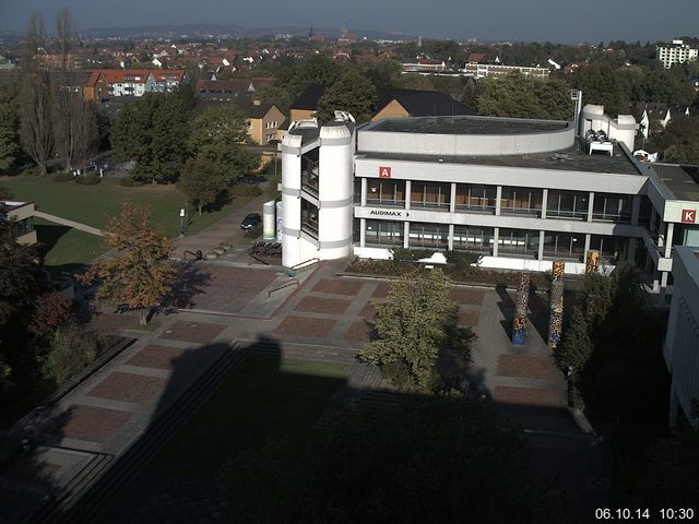 Foto der Webcam: Verwaltungsgeb&auml;ude, Innenhof mit Audimax, H&ouml;rsaal-Geb&auml;ude 1