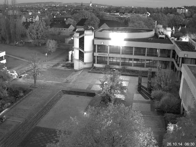 Foto der Webcam: Verwaltungsgeb&auml;ude, Innenhof mit Audimax, H&ouml;rsaal-Geb&auml;ude 1