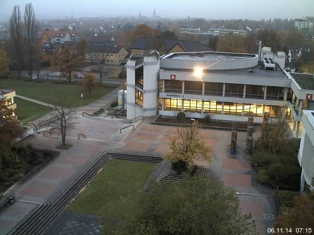 Foto der Webcam: Verwaltungsgeb&auml;ude, Innenhof mit Audimax, H&ouml;rsaal-Geb&auml;ude 1