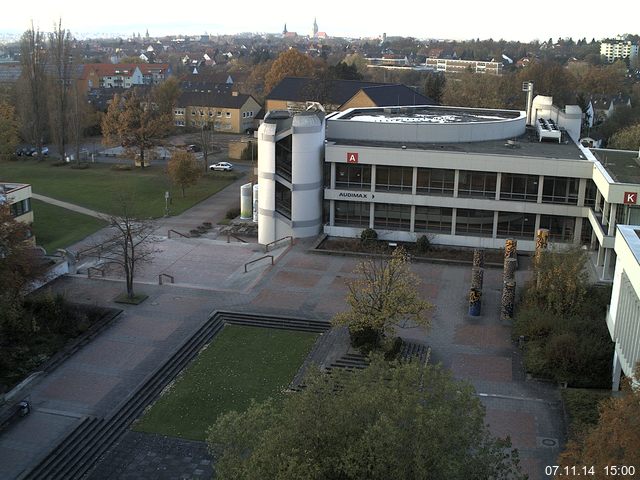 Foto der Webcam: Verwaltungsgeb&auml;ude, Innenhof mit Audimax, H&ouml;rsaal-Geb&auml;ude 1