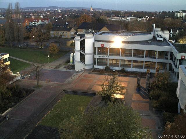 Foto der Webcam: Verwaltungsgeb&auml;ude, Innenhof mit Audimax, H&ouml;rsaal-Geb&auml;ude 1