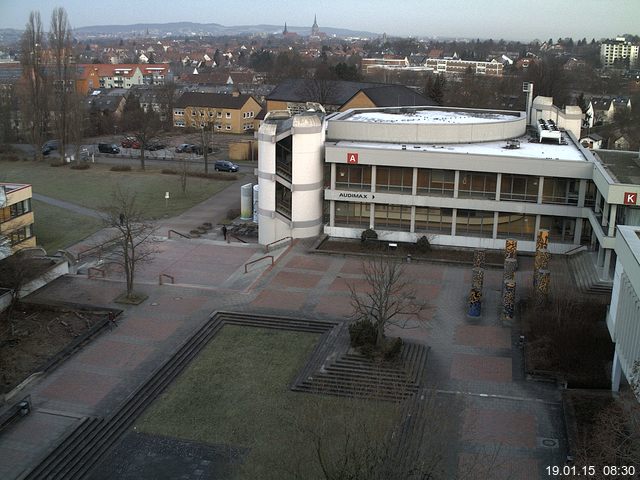 Foto der Webcam: Verwaltungsgeb&auml;ude, Innenhof mit Audimax, H&ouml;rsaal-Geb&auml;ude 1