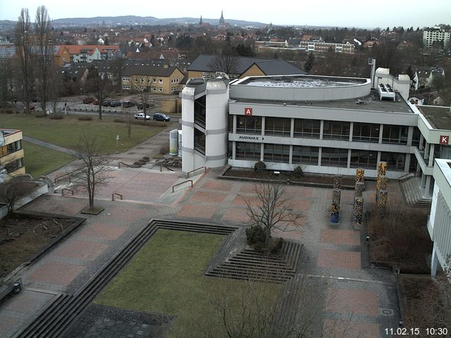 Foto der Webcam: Verwaltungsgeb&auml;ude, Innenhof mit Audimax, H&ouml;rsaal-Geb&auml;ude 1