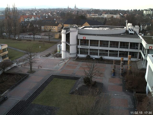 Foto der Webcam: Verwaltungsgeb&auml;ude, Innenhof mit Audimax, H&ouml;rsaal-Geb&auml;ude 1