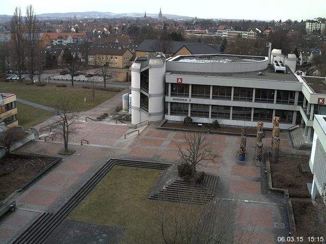 Foto der Webcam: Verwaltungsgeb&auml;ude, Innenhof mit Audimax, H&ouml;rsaal-Geb&auml;ude 1