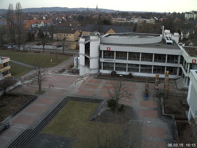 Foto der Webcam: Verwaltungsgeb&auml;ude, Innenhof mit Audimax, H&ouml;rsaal-Geb&auml;ude 1