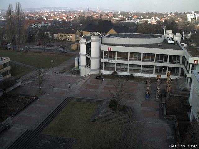 Foto der Webcam: Verwaltungsgeb&auml;ude, Innenhof mit Audimax, H&ouml;rsaal-Geb&auml;ude 1