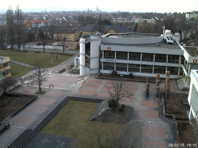 Foto der Webcam: Verwaltungsgeb&auml;ude, Innenhof mit Audimax, H&ouml;rsaal-Geb&auml;ude 1