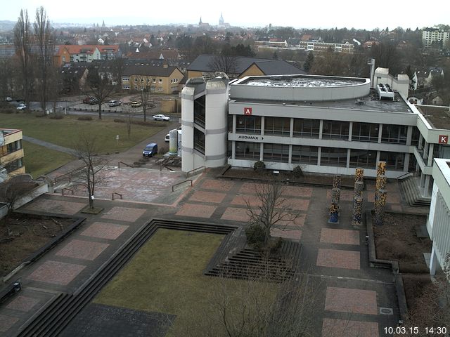 Foto der Webcam: Verwaltungsgeb&auml;ude, Innenhof mit Audimax, H&ouml;rsaal-Geb&auml;ude 1