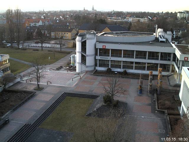 Foto der Webcam: Verwaltungsgeb&auml;ude, Innenhof mit Audimax, H&ouml;rsaal-Geb&auml;ude 1