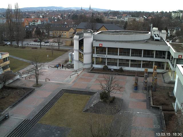 Foto der Webcam: Verwaltungsgeb&auml;ude, Innenhof mit Audimax, H&ouml;rsaal-Geb&auml;ude 1
