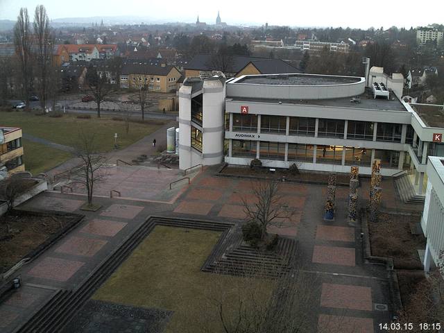 Foto der Webcam: Verwaltungsgeb&auml;ude, Innenhof mit Audimax, H&ouml;rsaal-Geb&auml;ude 1