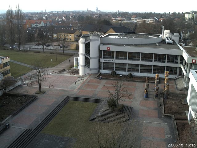 Foto der Webcam: Verwaltungsgeb&auml;ude, Innenhof mit Audimax, H&ouml;rsaal-Geb&auml;ude 1