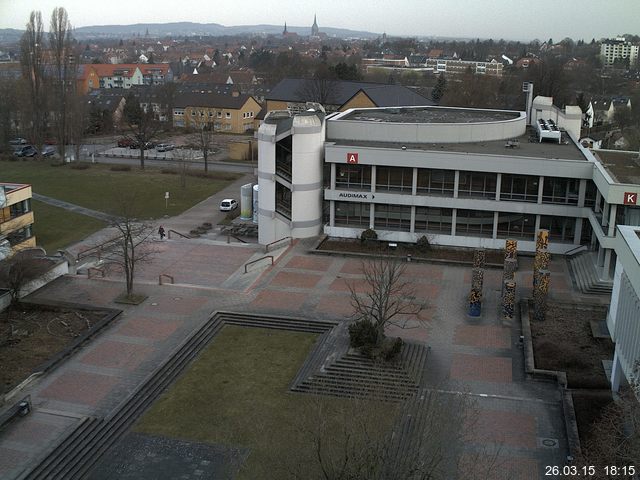 Foto der Webcam: Verwaltungsgeb&auml;ude, Innenhof mit Audimax, H&ouml;rsaal-Geb&auml;ude 1
