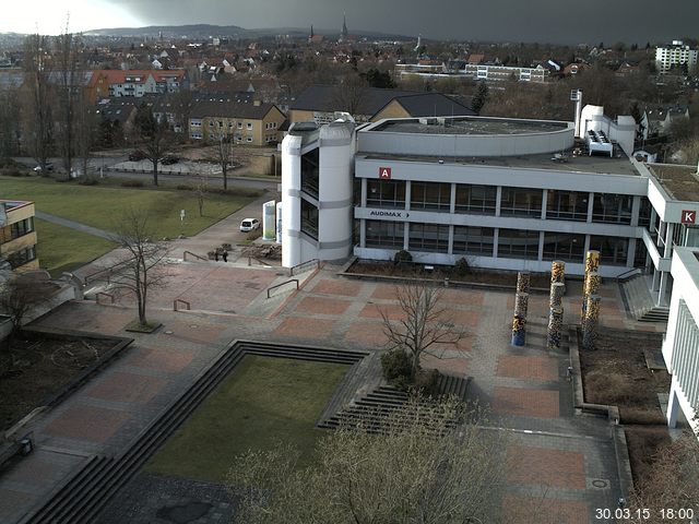 Foto der Webcam: Verwaltungsgeb&auml;ude, Innenhof mit Audimax, H&ouml;rsaal-Geb&auml;ude 1