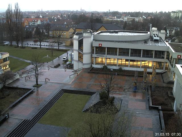 Foto der Webcam: Verwaltungsgeb&auml;ude, Innenhof mit Audimax, H&ouml;rsaal-Geb&auml;ude 1
