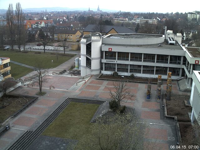 Foto der Webcam: Verwaltungsgeb&auml;ude, Innenhof mit Audimax, H&ouml;rsaal-Geb&auml;ude 1