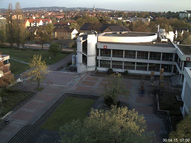 Foto der Webcam: Verwaltungsgeb&auml;ude, Innenhof mit Audimax, H&ouml;rsaal-Geb&auml;ude 1