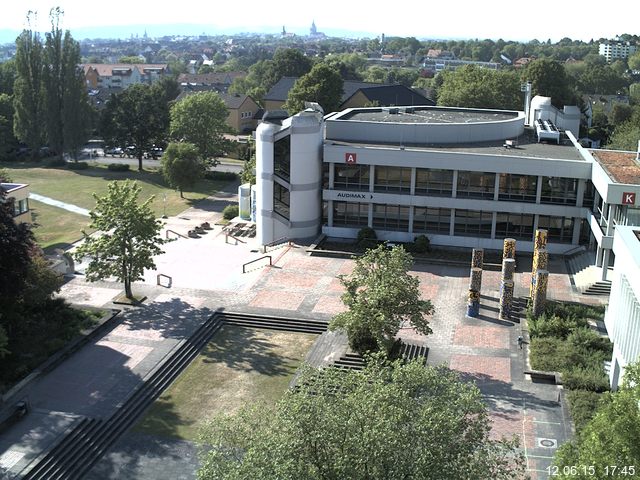 Foto der Webcam: Verwaltungsgeb&auml;ude, Innenhof mit Audimax, H&ouml;rsaal-Geb&auml;ude 1