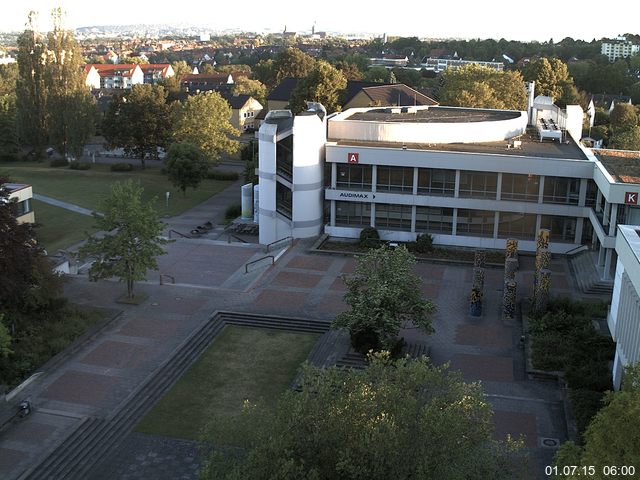 Foto der Webcam: Verwaltungsgeb&auml;ude, Innenhof mit Audimax, H&ouml;rsaal-Geb&auml;ude 1