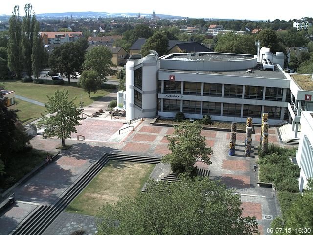 Foto der Webcam: Verwaltungsgeb&auml;ude, Innenhof mit Audimax, H&ouml;rsaal-Geb&auml;ude 1