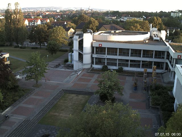 Foto der Webcam: Verwaltungsgeb&auml;ude, Innenhof mit Audimax, H&ouml;rsaal-Geb&auml;ude 1